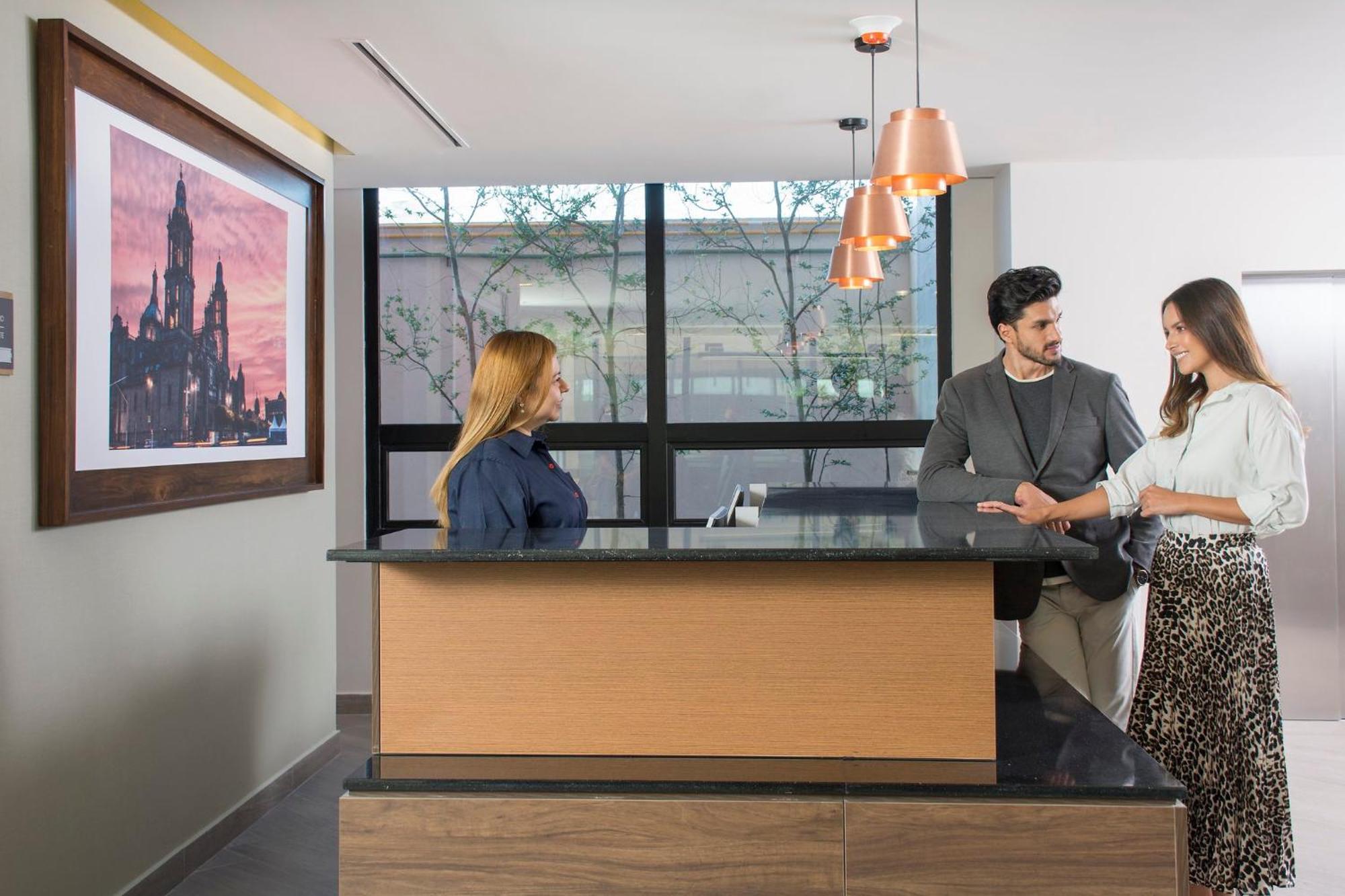 Staybridge Suites - Guadalajara Novena By Ihg Eksteriør billede