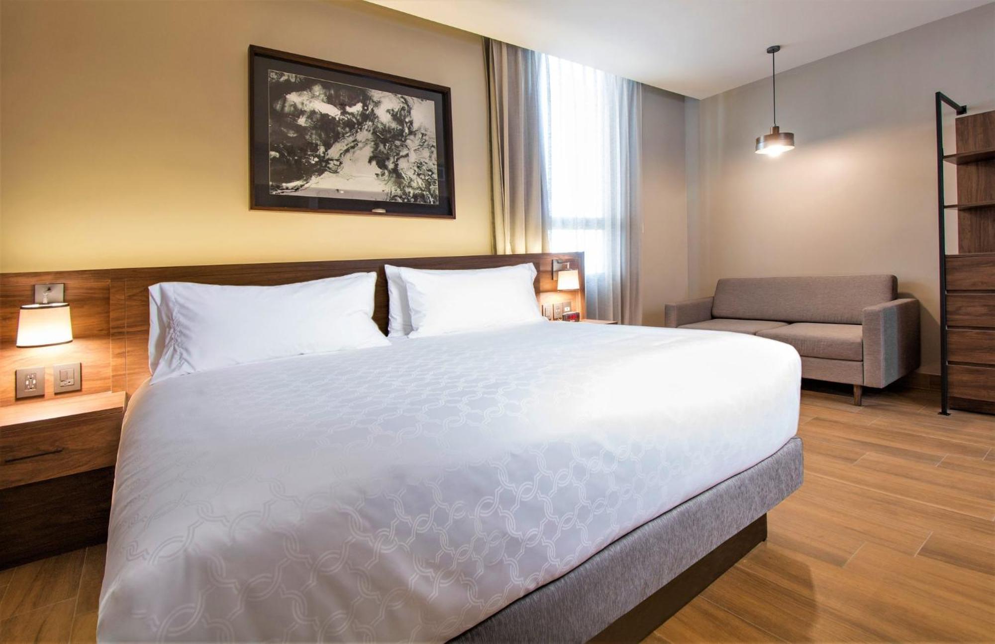 Staybridge Suites - Guadalajara Novena By Ihg Eksteriør billede