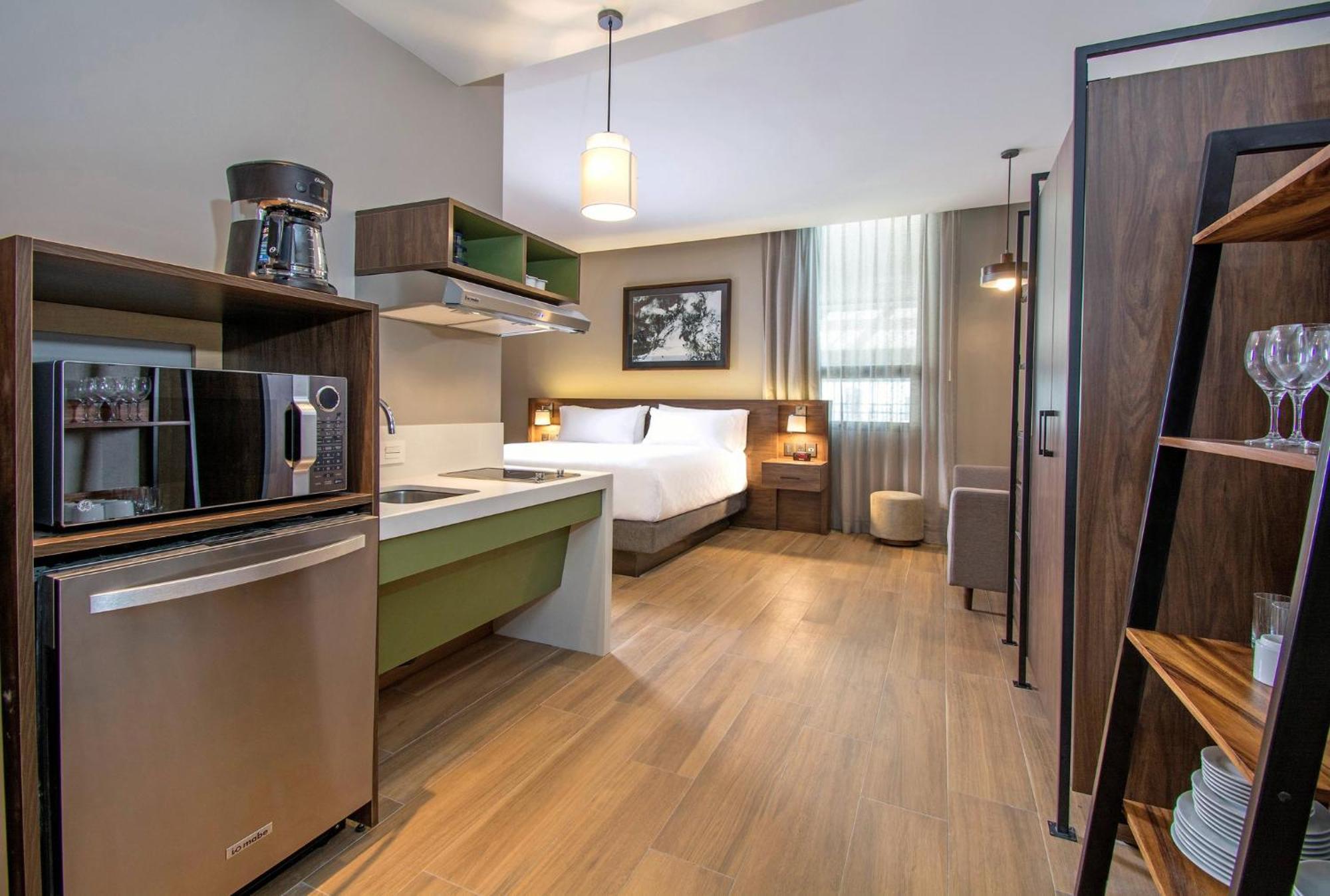 Staybridge Suites - Guadalajara Novena By Ihg Eksteriør billede